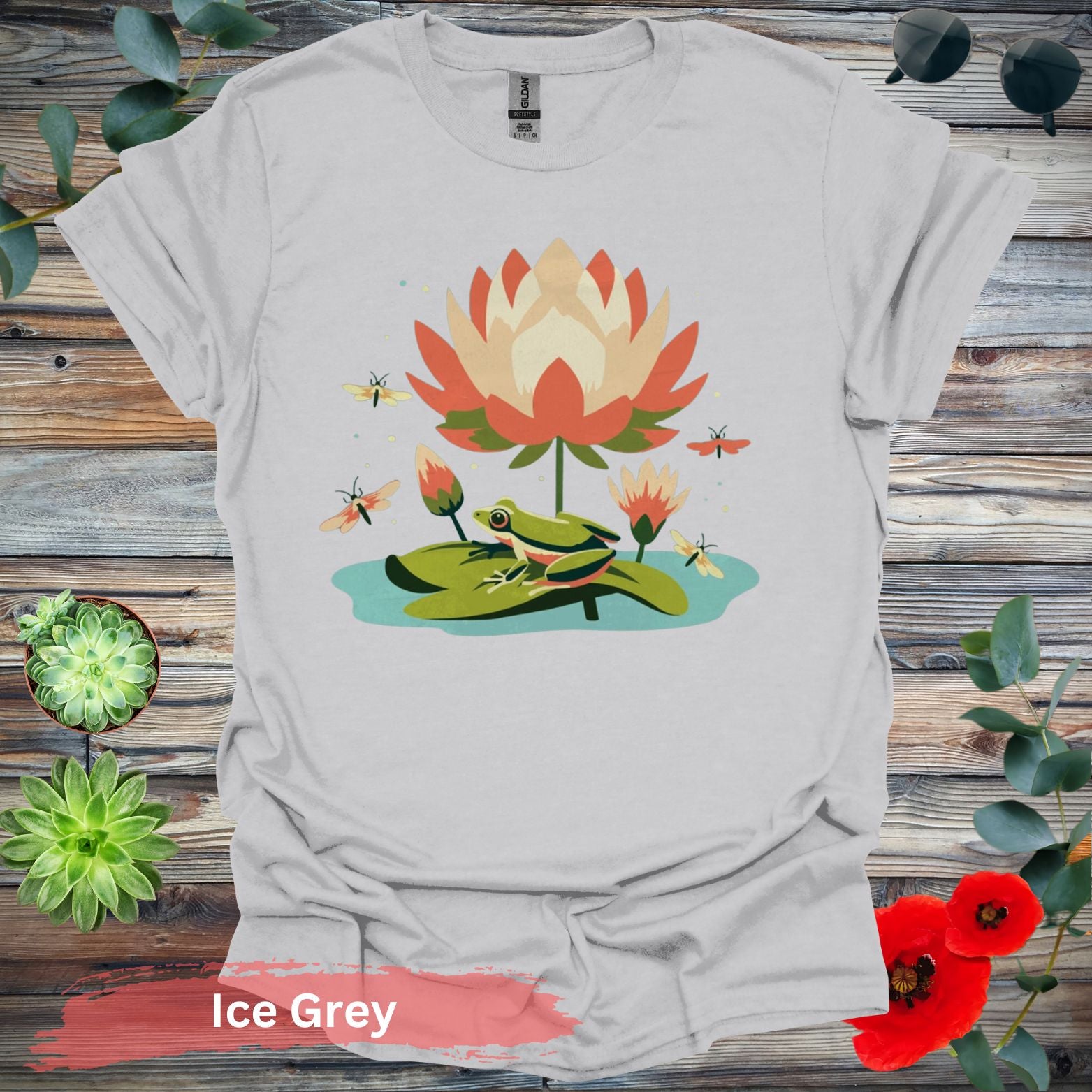 Frog on Lily Pad T-Shirt - S / Ice Grey - Physical Item