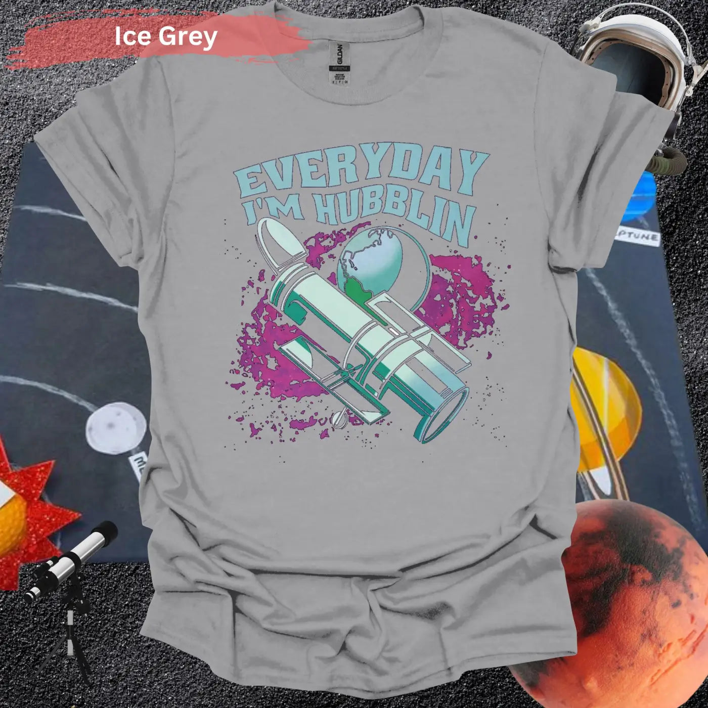 Everyday I’m Hubblin Astronaut T-shirt - S / Ice Grey - Physical Item