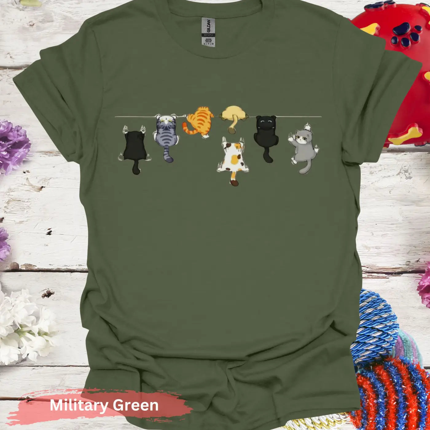 Funny Hanging Cats on a ClotheslineT-shirt - S / Military Green - Physical Item