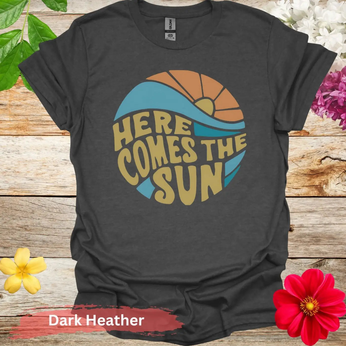 Here Comes The Sun Graphic T-Shirt - S / Dark Heather - Physical Item