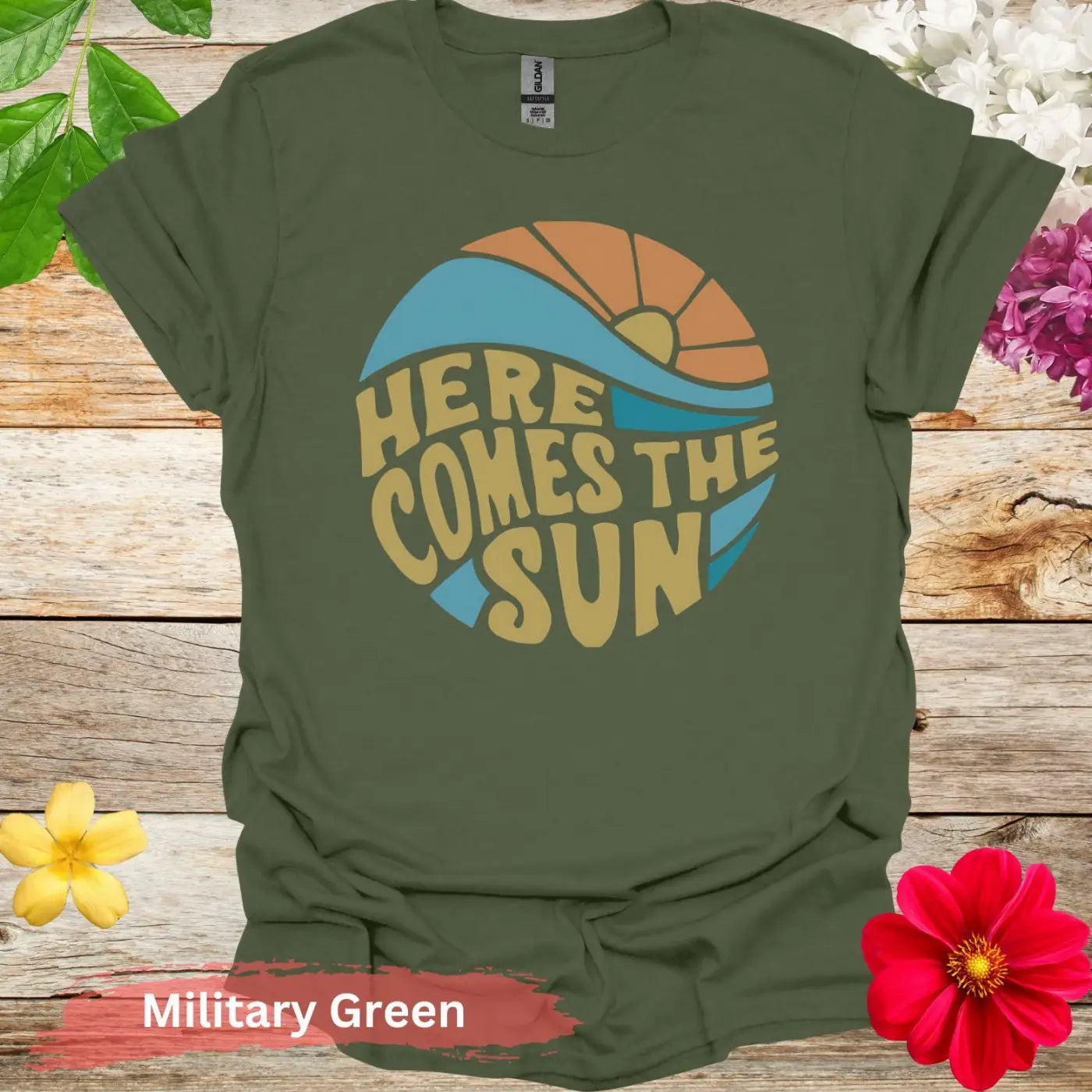 Here Comes The Sun Graphic T-Shirt - S / Military Green - Physical Item