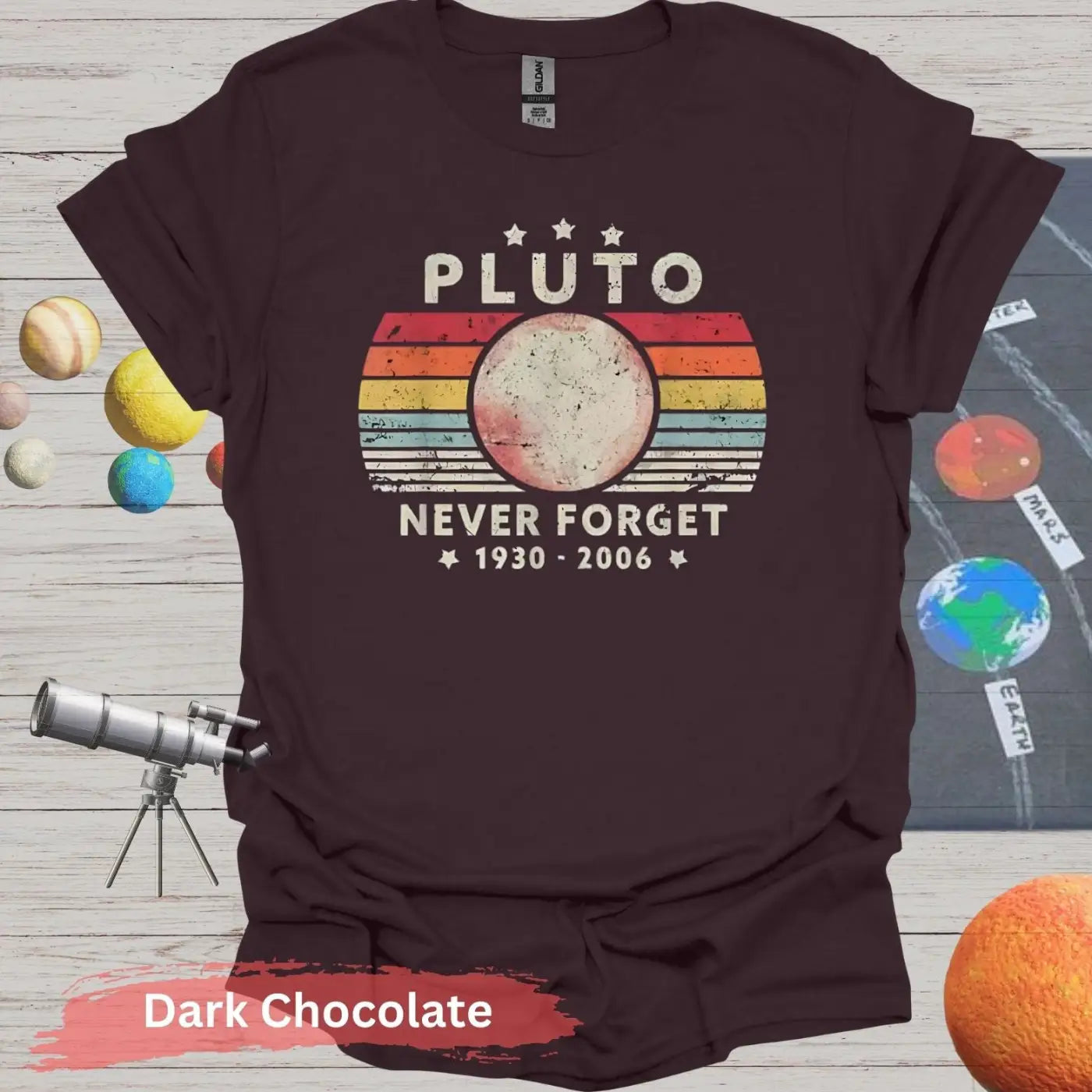 Retro Pluto Never Forget 1930 2006 T-Shirt - S / Dark Chocolate - Physical Item