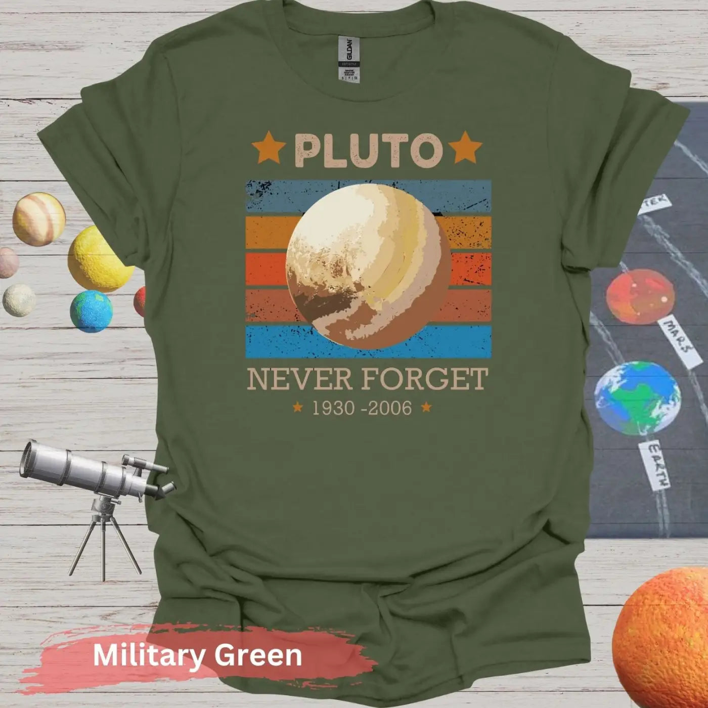 Retro Style Never Forget Pluto 1930-2006 T-Shirt - S / Military Green - Physical Item